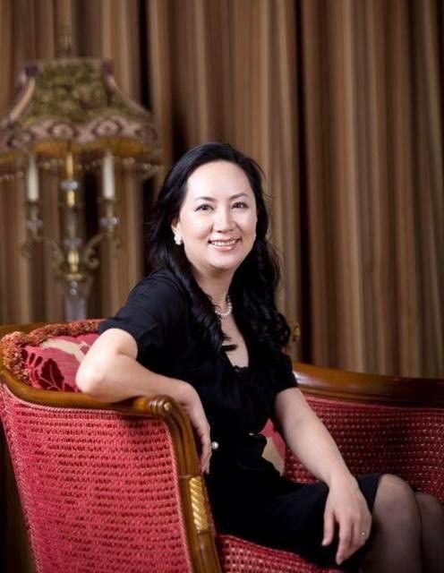 张飞跃妈妈王玉芳照片,张飞跃妈妈的温馨瞬间