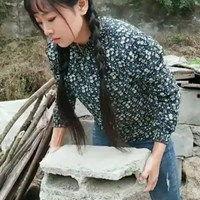 搬砖图片真实照片女
