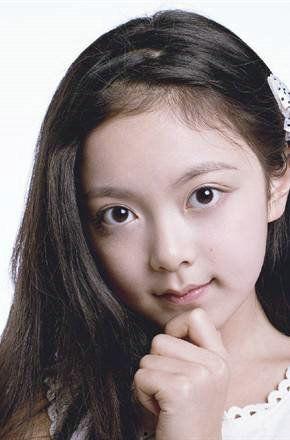 梁以辰个人资料,才华横溢的年轻艺术家，探索艺术与生活的完美融合